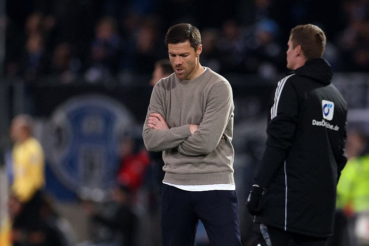 Auch an Xabi Alonso gab es Kritik. - © Friso Gentsch/dpa