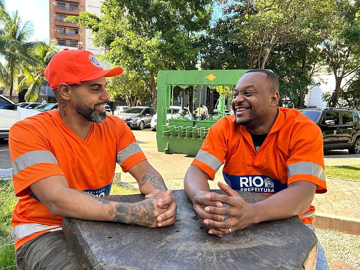 Die Mitarbeiter der Stadtreinigung beabsichtigen, das Baby zu adoptieren. - © Philipp Znidar/dpa