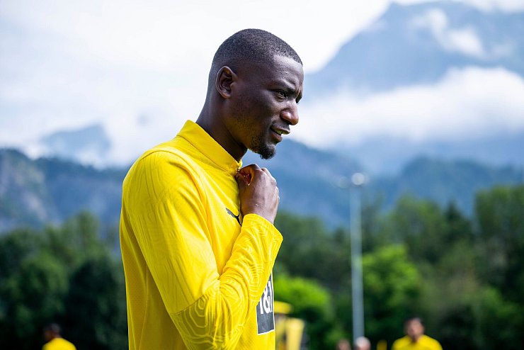 Serhou Guirassy steht vor seinem Debüt für Borussia Dortmund - © David Inderlied/dpa