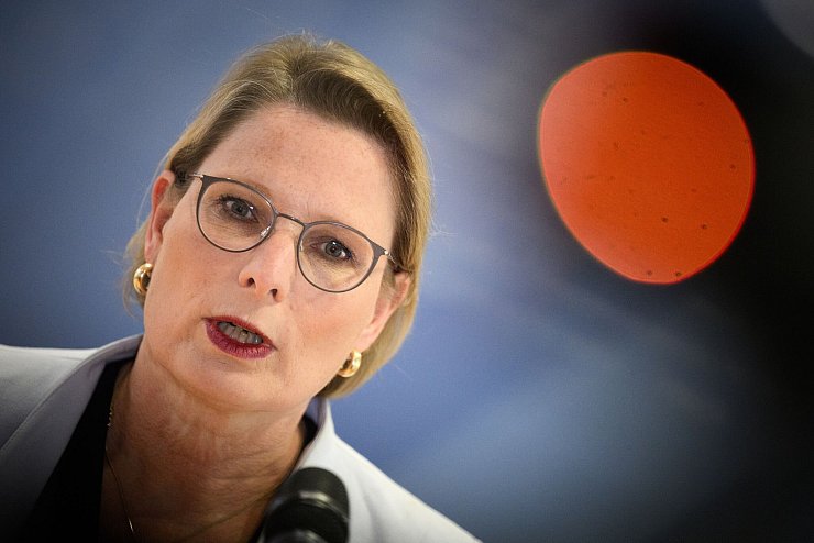 In der Zeit der Ampel-Regierung war das Umweltministerium für den Verbraucherschutz zuständig. Jetzt trägt dafür wieder das Justizministerium die Verantwortung. (Archivbild) - © Bernd von Jutrczenka/dpa