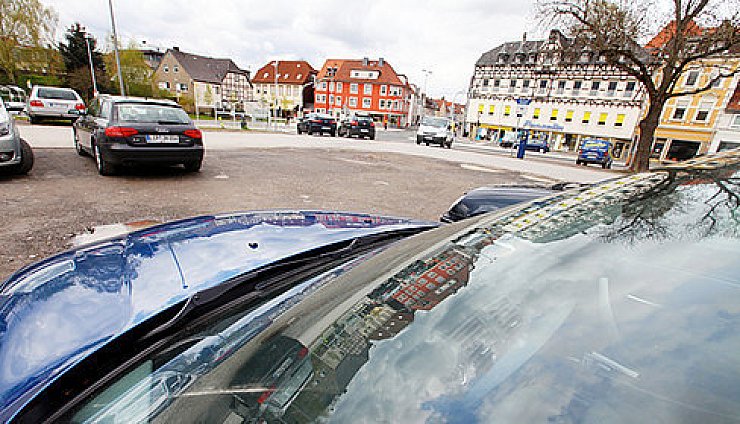Hasselter Platz bleibt vorerst leer - © Detmold