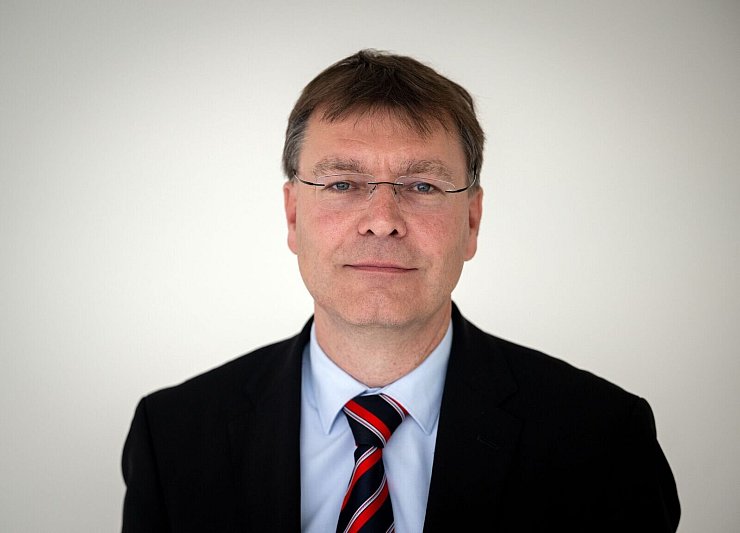 Der Brandenburger BSW-Landtagsabgeordnete Sven Hornauf kritisiert die Pläne für den Fliegerhorst Holzdorf (Archivbild). - © Soeren Stache/dpa