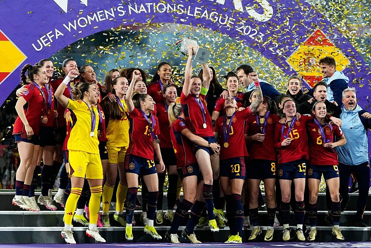 Spanien geht als Titelverteidiger ins Nations-League-Rennen. (Archivbild) - © Jose Breton/AP/dpa