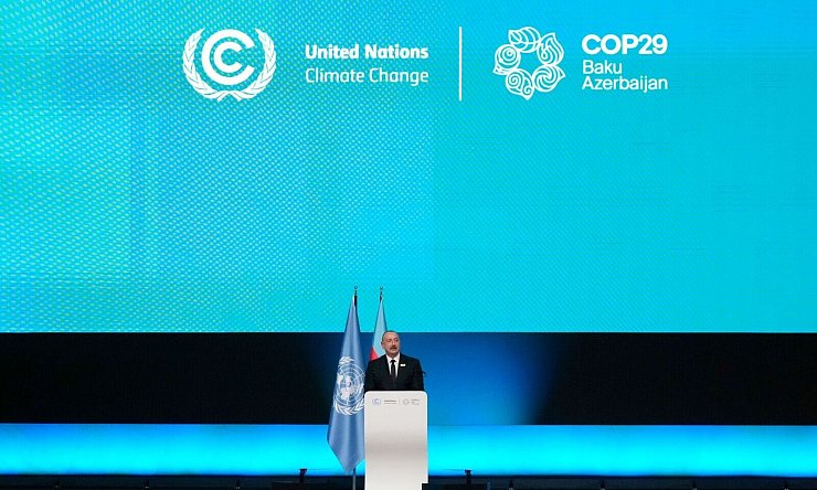 Ilham Aliyev, Präsident von Aserbaidschan, spricht auf dem UN-Klimagipfel COP29. (Archivbild) - © Rafiq Maqbool/AP/dpa