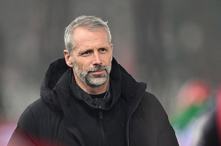 Muss in der Offensive improvisieren: Leipzigs Trainer Marco Rose. - © Bernd Weißbrod/dpa
