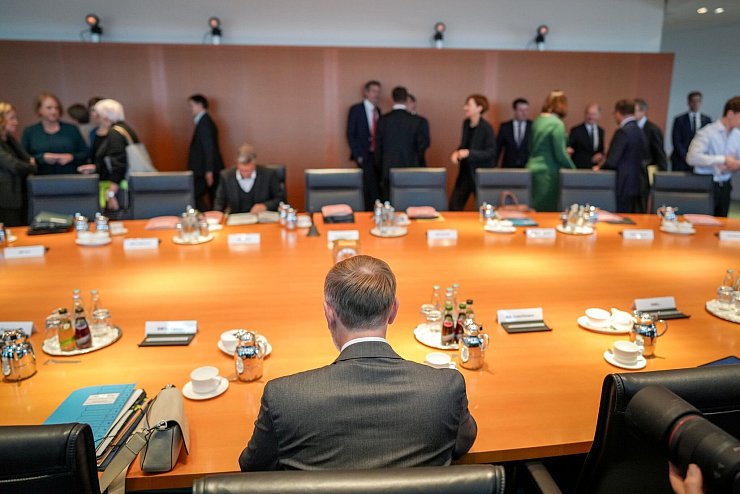 Über die Details des sogenannten Kritis-Dachgesetzes war lange verhandelt worden. Einerseits soll es Deutschland widerstandsfähiger machen. Andererseits sollen Unternehmen und Institutionen nicht durch zu viele Berichtspflichten belastet werden. - © Kay Nietfeld/dpa