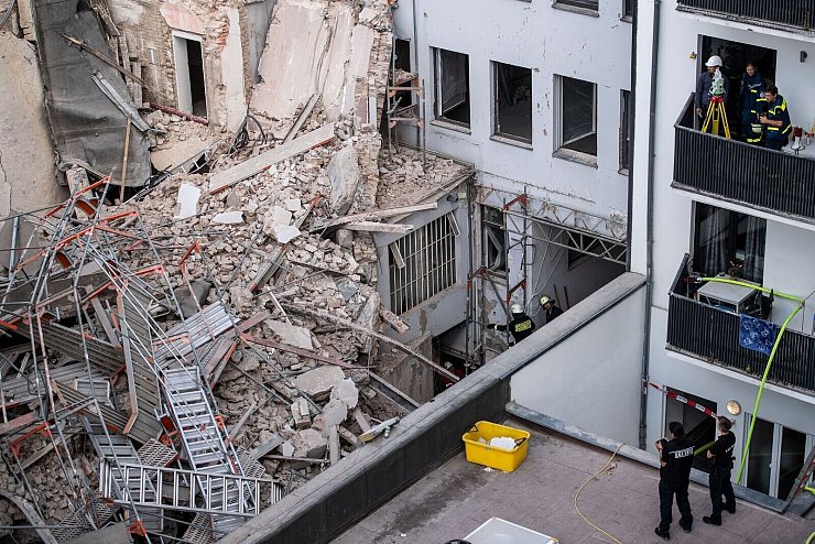 Das Gebäude in einem Hinterhof im Stadtteil Friedrichstadt sollte saniert werden. (Archivbild) - © Marius Becker/dpa