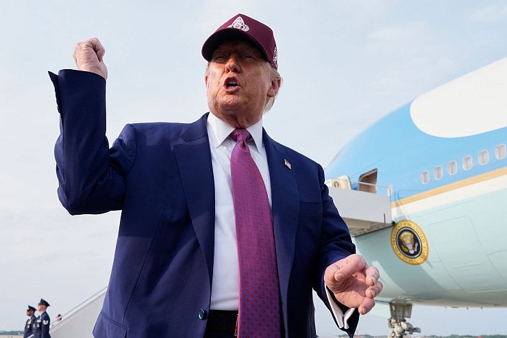 Noch setzt US-Präsident Trump auf Verhandlungen mit dem Iran. (Archivbild) - © Alex Brandon/AP/dpa