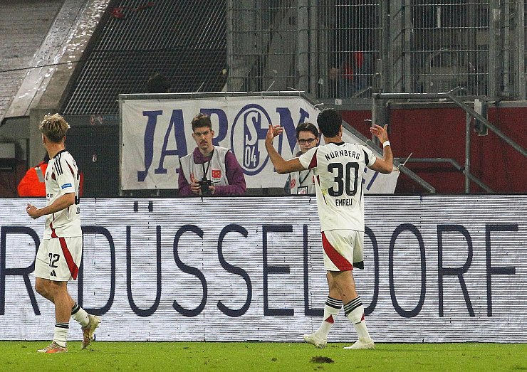 Sorgte mit seinem Treffer kurz vor der Pause für das 0:2: Nürnbergs Mahir Emreli. - © Roland Weihrauch/dpa