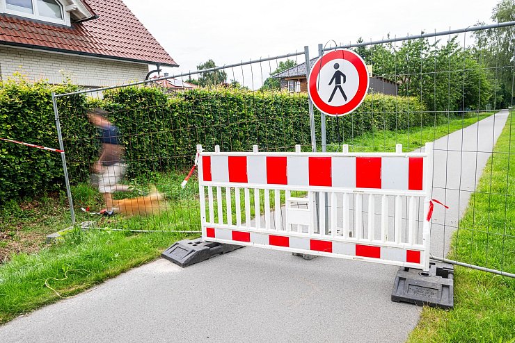 Die Absperrungen können entfernt werden. In Vechta muss kein Reptil geschützt werden. - © Sina Schuldt/dpa