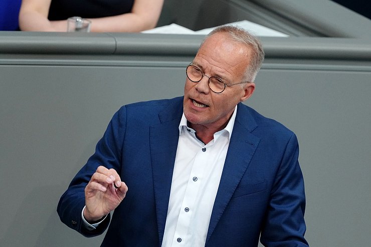 SPD-Fraktionschef Matthias Miersch: «Pauschale Rückweisungen wird es aus meiner Sicht nicht mehr geben können, weil die Gerichte das stoppen werden.» (Archivbild) - © Kay Nietfeld/dpa