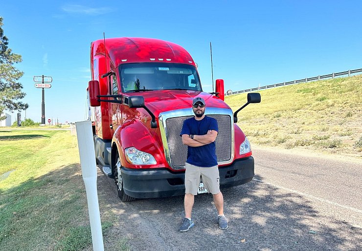 Chaibar Daulatsai ist ehemaliger Bataillonskommandeur der Spezialkräfte in Afghanistan. Heute arbeitet er als Truck-Driver in den USA. - © -/privat/dpa