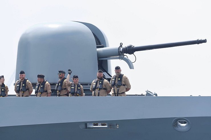 Die deutsche Korvette «Ludwigshafen am Rhein» - hier beim Auslaufen zu dem Einsatz - beteiligt sich derzeit an der Unifil-Mission im Mittelmeer vor der libanesischen Küste. - © Frank Hormann/dpa-Zentralbild/dpa