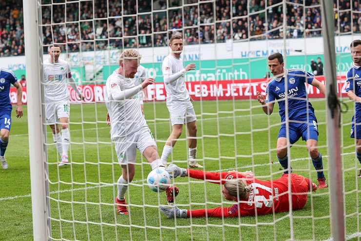 Torschütze zum 2:1, Jomaine Consbruch. - © Daniel Löb/dpa