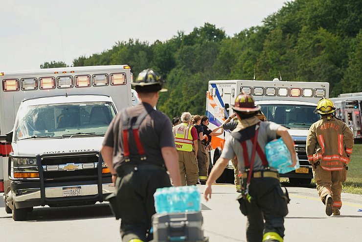 Bei dem Unfall sind nach Angaben der Polizei fünf Menschen gestorben. - © Libby March/Buffalo News/AP/dpa
