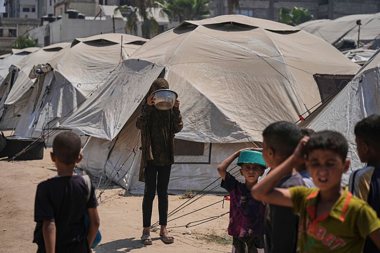 Die humanitäre Lage in Gaza ist katastrophal. - © Jehad Alshrafi/AP/dpa