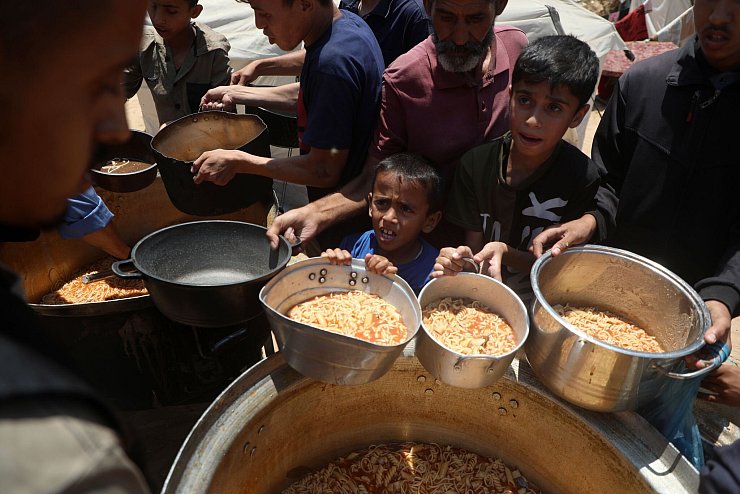 Ein Viertel der Menschen im Gazastreifen lebt UN-Angaben zufolge unter «hungersnotähnlichen Bedingungen». (Archivbild) - © Rizek Abdeljawad/XinHua/dpa