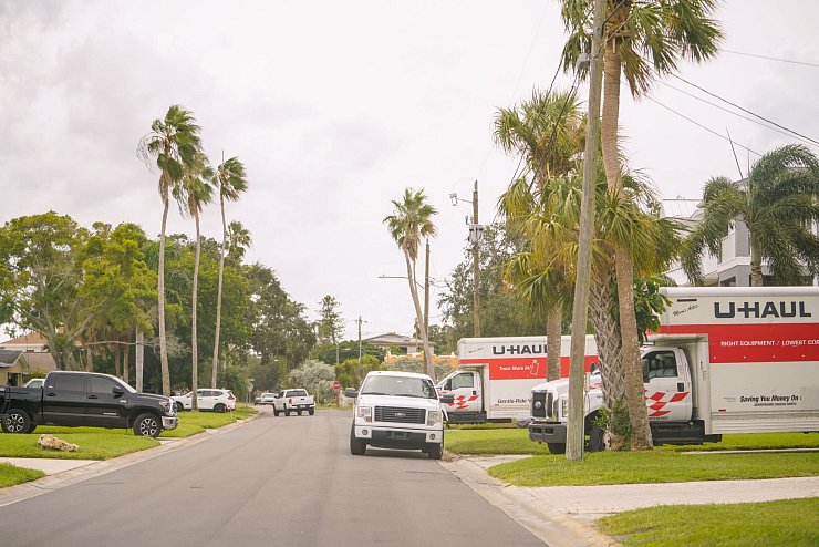 Im US-Bundesstaat Florida bereiteten sich die Menschen bereits auf die Ankunft des Hurrikans Helene vor. - © Martha Asencio-Rhine/Tampa Bay Times/ZUMA Press Wire/dpa