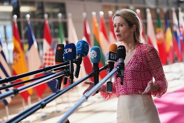 Dass Israel zuletzt wieder Hilfsgüter in den Gazastreifen ließ, sei nur ein Tropfen auf dem heißen Stein, sagte die EU-Chefdiplomatin Kaja Kallas zuletzt in Brüssel. - © Virginia Mayo/AP/dpa
