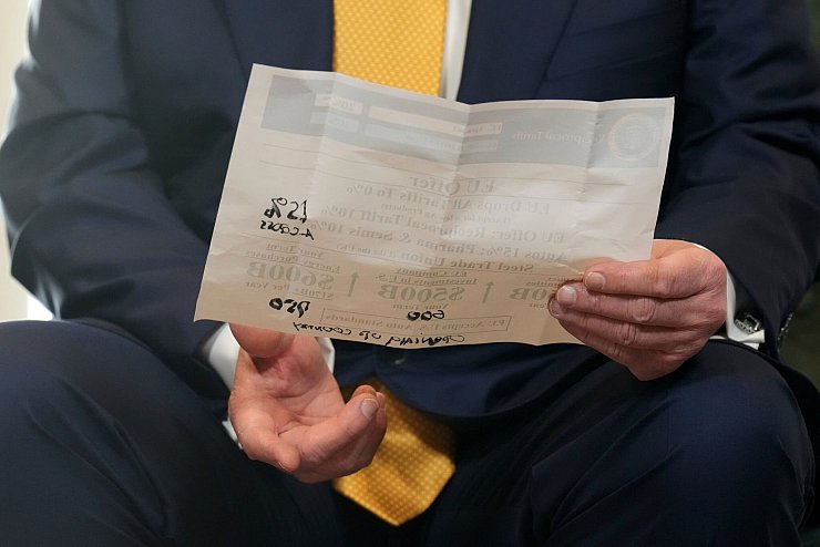 Trump nannte erste Details der Vereinbarung. - © Jacquelyn Martin/AP/dpa