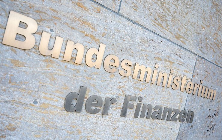 Die finanziellen Herausforderungen für den deutschen Staat sind gewaltig (Archivbild) - © Christophe Gateau/dpa