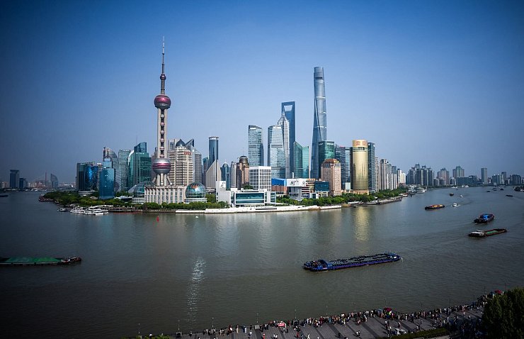 Blick auf Shanghai - © Michael Kappeler/dpa