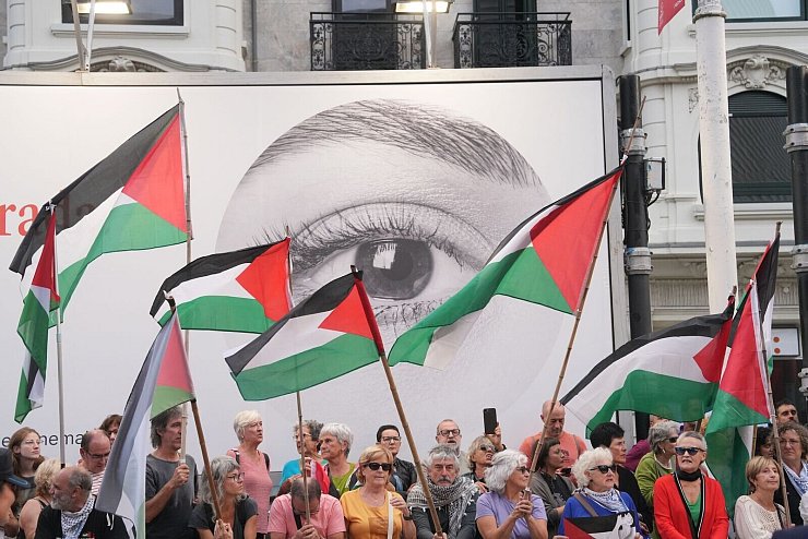 Das 73. Filmfestival von San Sebastián wurde angesichts des Leidens der Zivilisten im Gazastreifen von Protesten gegen Israel und propalästinensischen Kundgebungen begleitet. - © Unanue/EUROPA PRESS/dpa