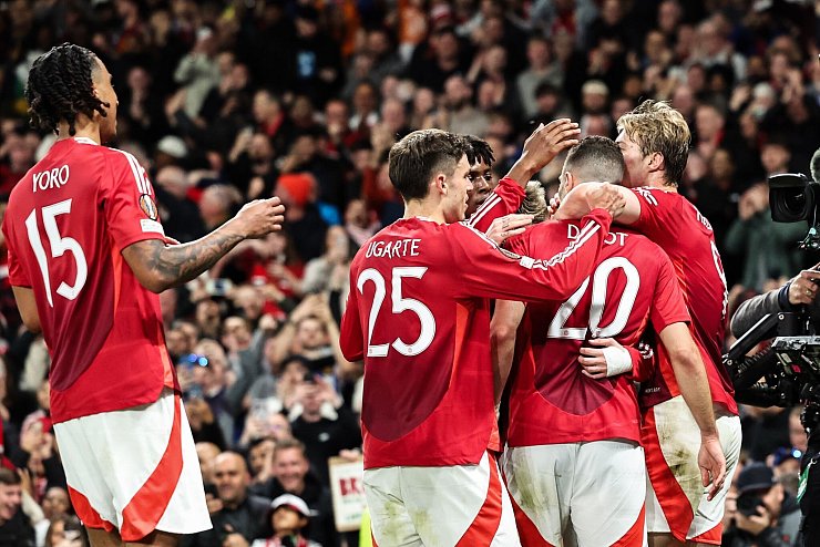 Fünf Tore durften die United-Fans bejubeln. - © Mark Cosgrove/News Images via ZUMA Press Wire/dpa