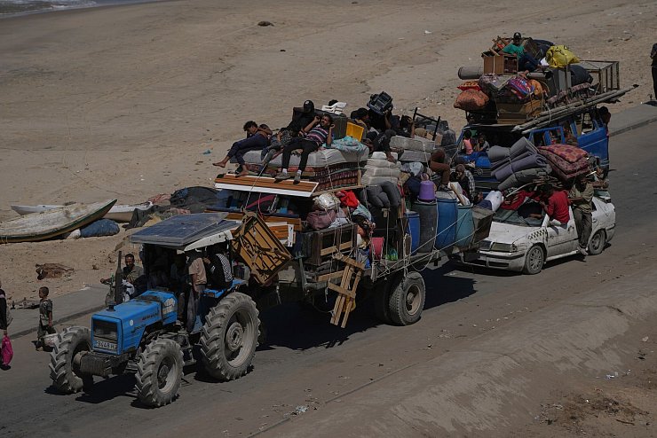 Hunderttausende Menschen sind bereits aus der Stadt Gaza geflohen. - © Abdel Kareem Hana/AP/dpa