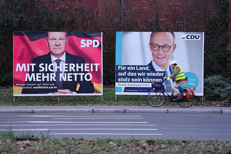 Die Redezeit der beiden Kandidaten wird diesmal nicht eingeblendet. (Archivbild) - © Kay Nietfeld/dpa