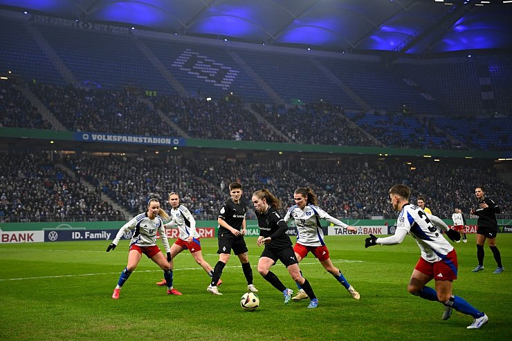 Erstmals im Volksparkstadion und gleich erfolgreich: die HSV-Frauen - © Gregor Fischer/dpa