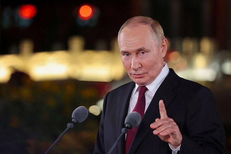 Russlands Präsident Putin lässt keine Bereitschaft zu echten Zugeständnissen erkennen. (Archivbild) - © Maxim Shemetov/Pool Reuters/AP/dpa