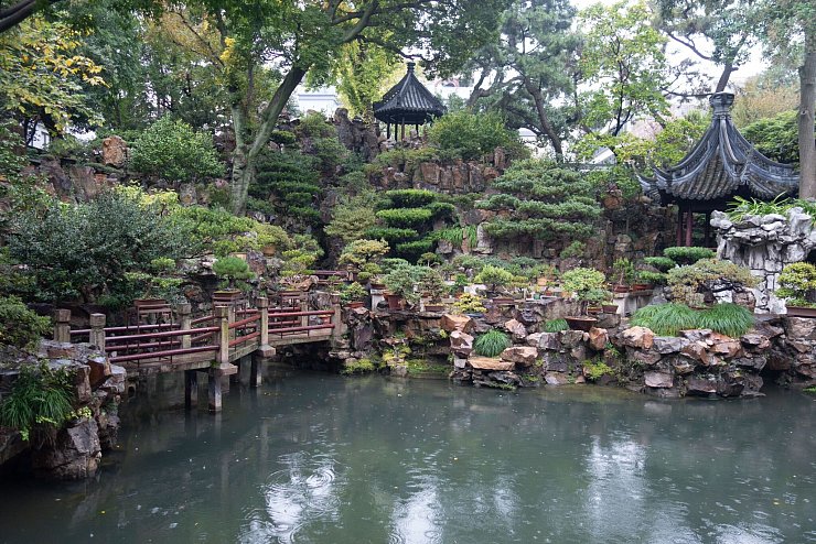 Fungiert als Musterbeispiel chinesischer Gartenarchitektur: der Yu-Garten aus dem 16. Jahrhundert im Huangpu-Distrikt. - © Andreas Drouve/dpa-tmn