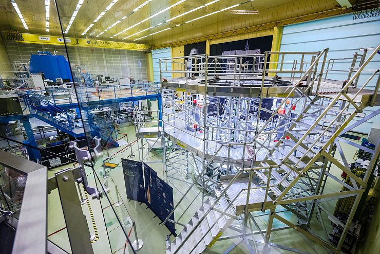 Große Luft- und Raumfahrtunternehmen wie Airbus sitzen in Bremen. (Archivbild) - © Sina Schuldt/dpa