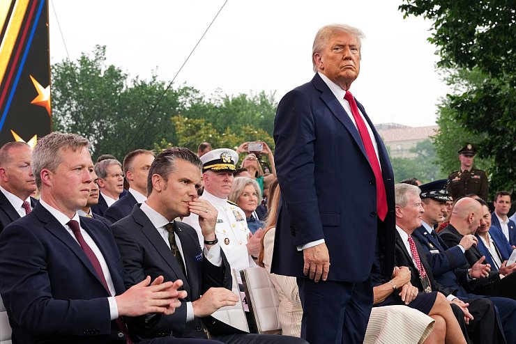 Die Parade fand zum Geburtstag des US-Heers statt. - © Doug Mills/Pool The New York Times/AP/dpa