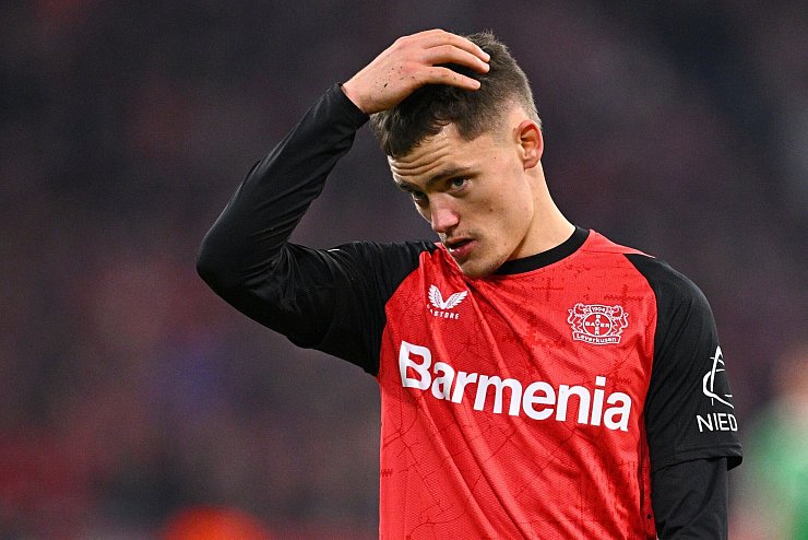 Florian Wirtz bleibt gegen die Bayern nahezu wirkungslos. - © Tom Weller/dpa