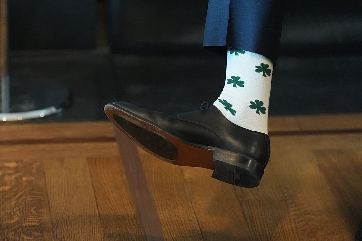 Socken für Irland - © Niall Carson/PA Wire/dpa