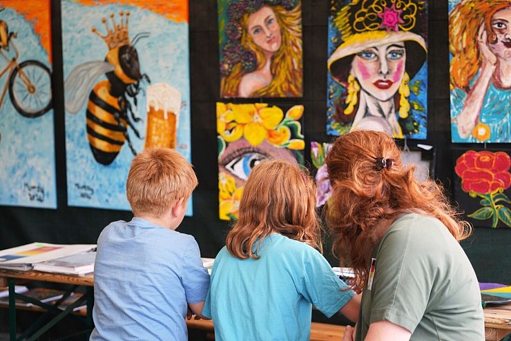 Nur rund zwei Prozent aller Menschen weltweit haben rote Haare. - © Virginia Mayo/AP/dpa