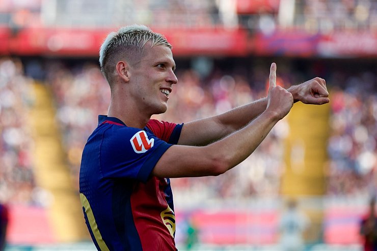 Der spanische Nationalspieler Dani Olmo ist einer der Leistungsträger des Teams von Hansi Flick. - © Joan Monfort/AP/dpa