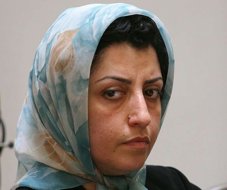 Narges Mohammadi auf einer Aufnahme aus dem Jahr 2007. - © Vahid Salemi/AP/dpa