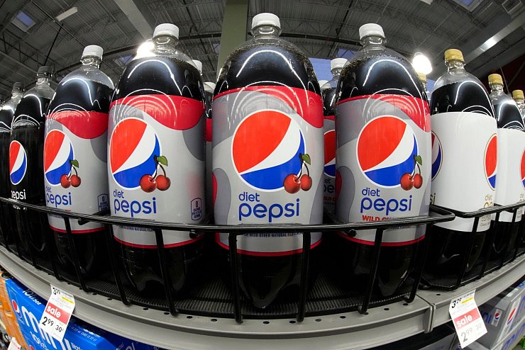 Bald wieder bei Edeka und Netto erhältlich: Pepsi. (Archivbild) - © Gene J. Puskar/AP/dpa