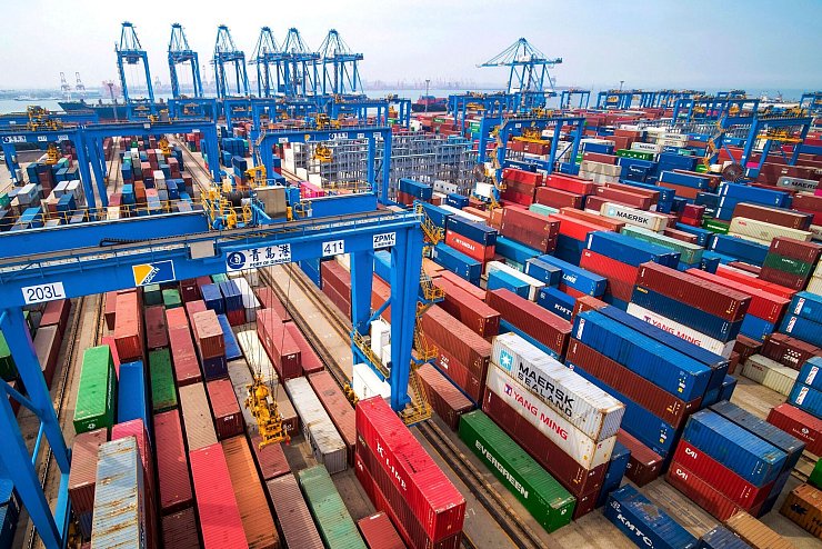 Der Handelsstreit zwischen den USA und China belastet auch EU-Firmen. (Symbolbild) - © Uncredited/CHINATOPIX/dpa