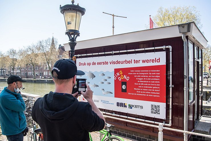 In Utrecht in den Niederlanden gibt es eine Schleuse mit virtueller Türklingel für Fische. - © Robert Oosterbroek/Stadt Utrecht /dpa