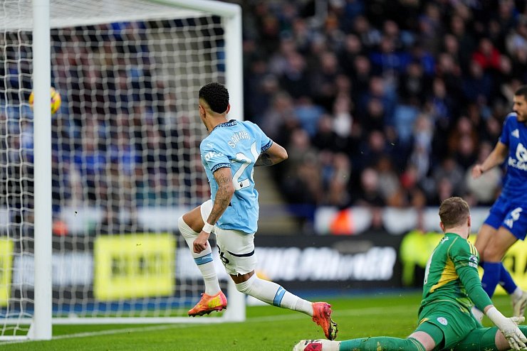 Erzielte das erlösende 1:0 für Man City: Savinho - © Joe Giddens/PA Wire/dpa