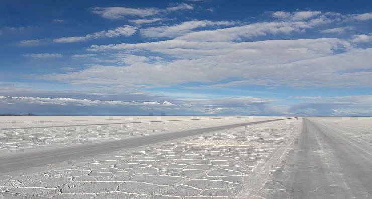 Bolivien verfügt über die weltweit größten Lithiumreserven. (Archivbild) - © Georg Ismar/dpa