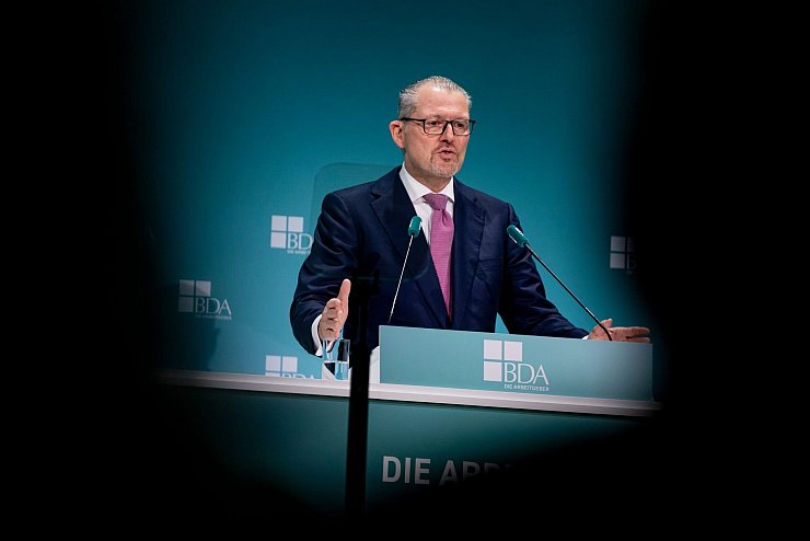 Arbeitgeberpräsident Dulger sagt: Die Koalition muss liefern. - © Fabian Sommer/dpa