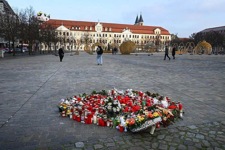 Der neue Anschlag auf einen Weihnachtsmarkt sorgte für Trauer und Empörung. - © Heiko Rebsch/dpa