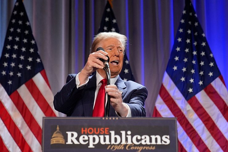 Trump lobt den Erfolg seiner Partei. - © Alex Brandon/AP/dpa