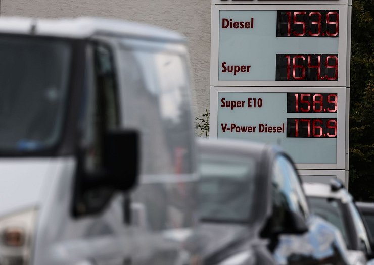 Die Energiepreise liegen seit Monaten in Summe unter dem Vorjahresniveau. (Symbolbild) - © Oliver Berg/dpa