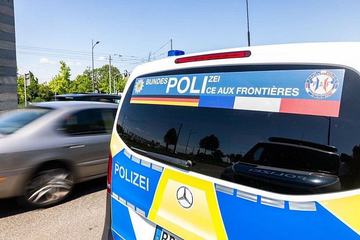 An der Grenze zu Frankreich gibt es seit September stationäre Grenzkontrollen. - © Philipp von Ditfurth/dpa